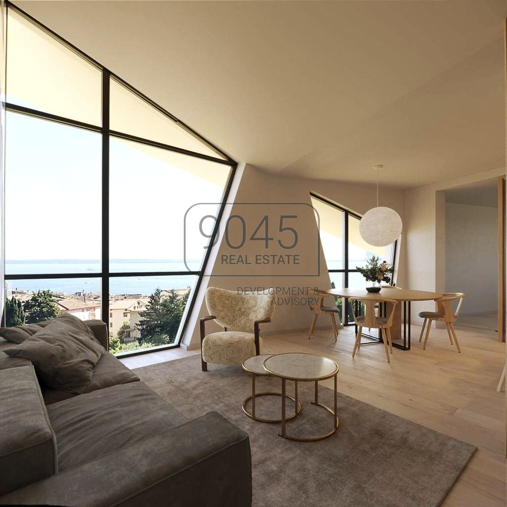 Exclusive penthouse with breathtaking views in Garda - Lake Garda in Garda, property offered by 9045 REAL ESTATE