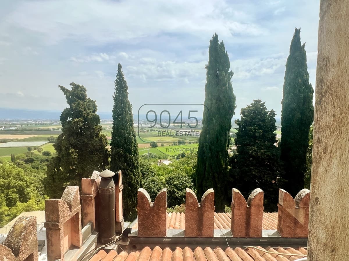Secret Sale: Historic property in the hills of Sona near Verona in Sona, property offered by 9045 REAL ESTATE