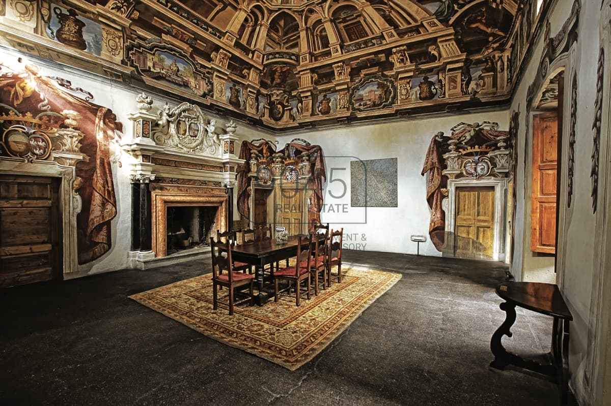Historic architectural jewel on the UNESCO Bernina Express in Tirano with potential for luxury, culture and investment in Tirano, property offered by 9045 REAL ESTATE