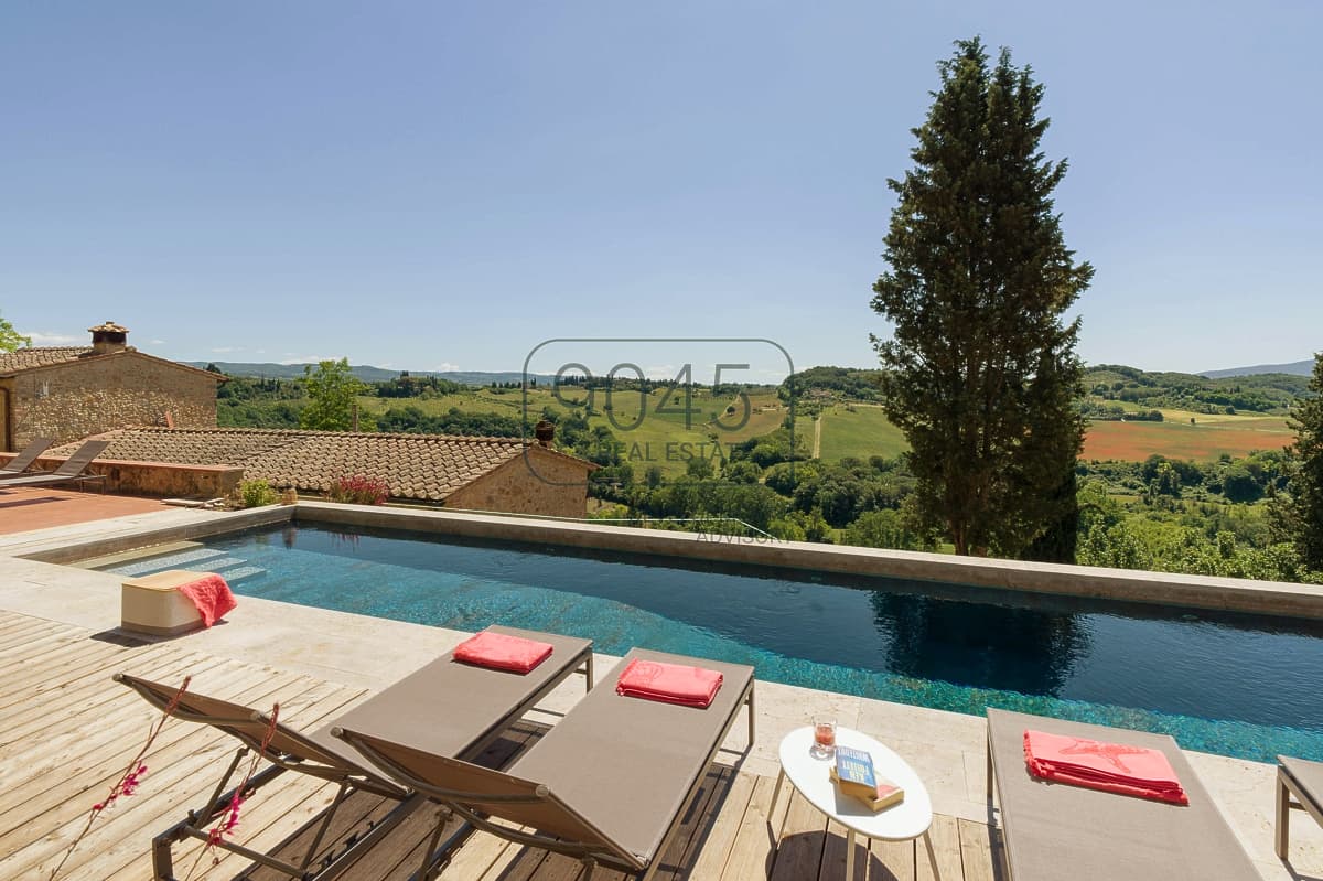 Restauriertes Landhaus mit beheiztem Pool bei Poggibonsi - Toskana in Poggibonsi, Immobilie von 9045 REAL ESTATE
