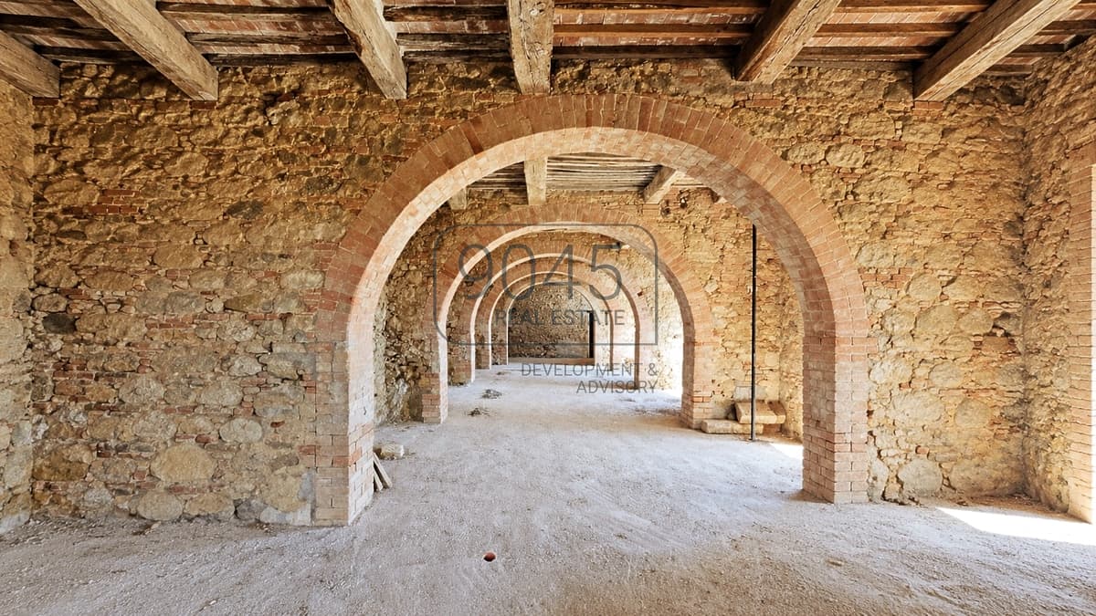 Secret Sale: Historische Tenuta mit Panoramablick im Herzen der Toskana in Torrita Di Siena, Immobilie von 9045 REAL ESTATE