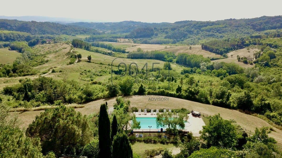 Characteristic "Casale" with garden and pool in Montaione Palaia - Tuscany in Palaia, property offered by 9045 REAL ESTATE